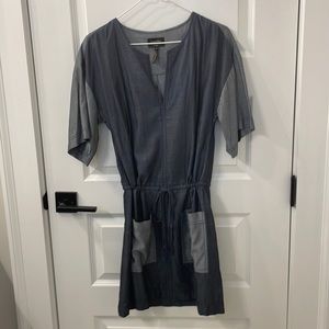 Women’s chambray tie waist dress. Size 0